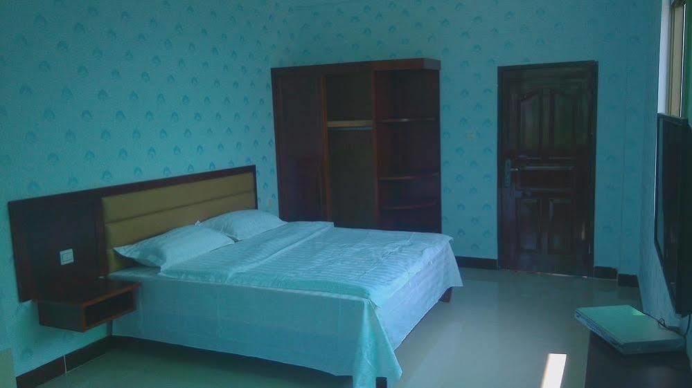 Ju Yuan Ge Hotel Санья Экстерьер фото